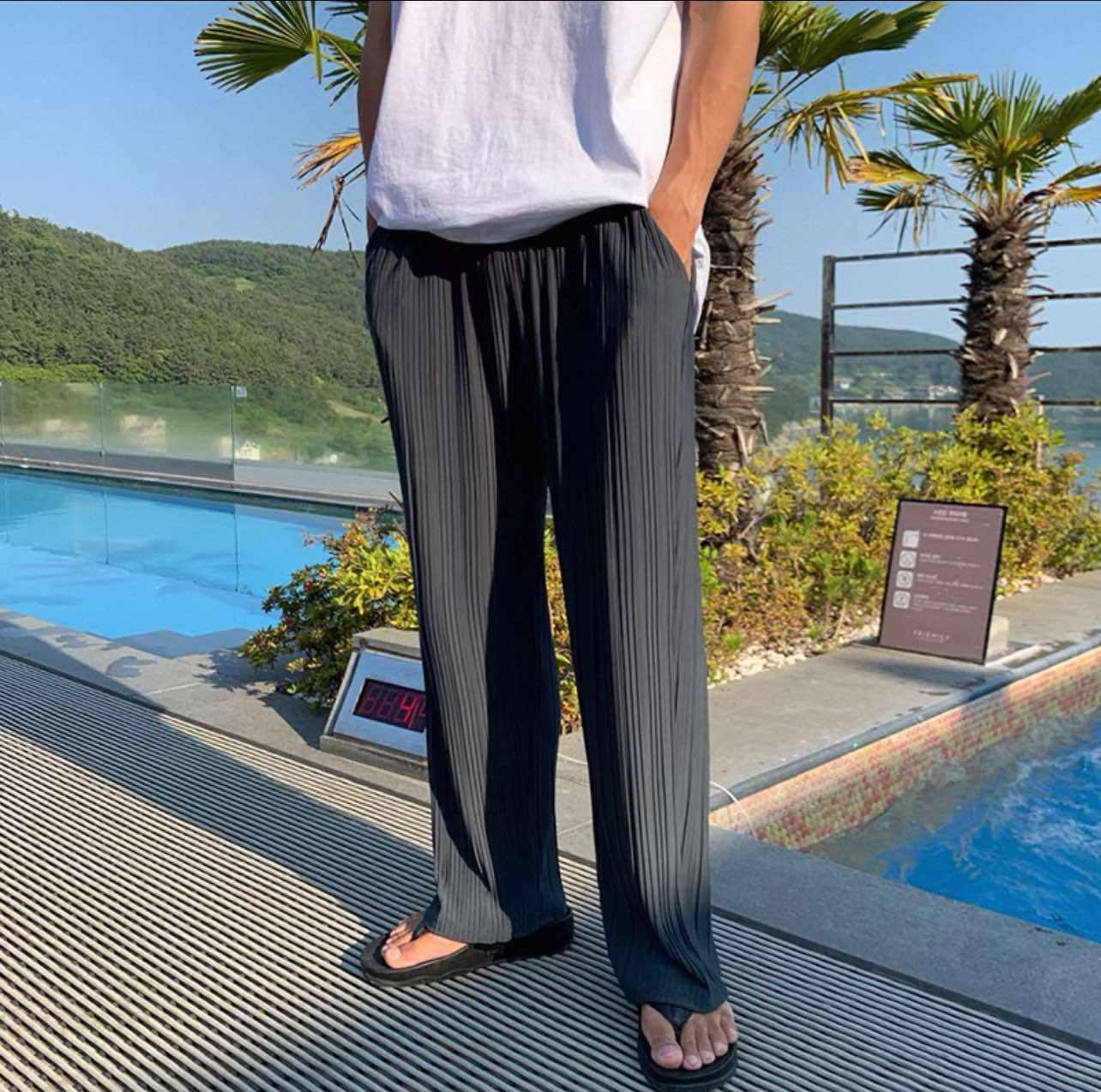 "Pleated Lounge Trousers – Effortless Style & Summer Comfort"