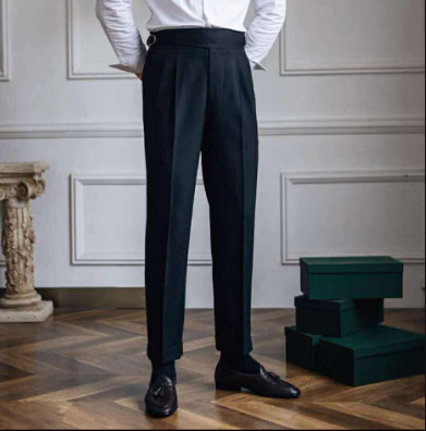 High-Waisted Pleated Trousers – Vintage Charm with a Modern Fit