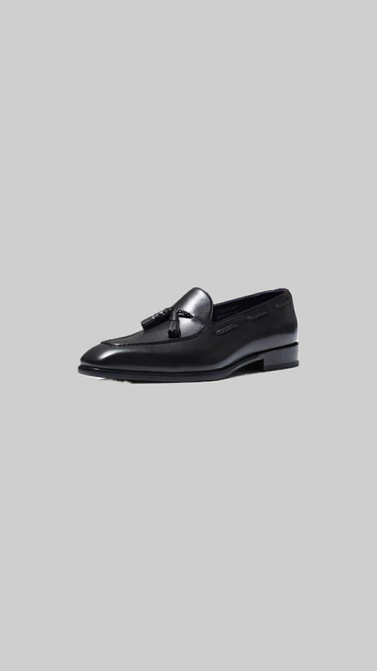 Black Tassel Loafers – Understated Elegance for Every Step